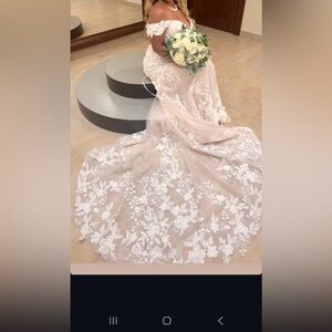 Romantic Blush Pink Lace Bridal Train Gown